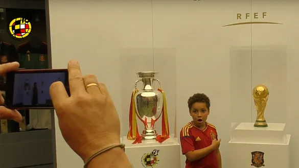 Los aficionados de nuestra selección visitan el museo de la RFEF