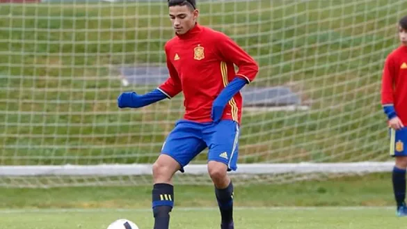 Nabil Touaizi, jugador de la Selección española