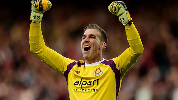 Adrián San Miguel, guardameta del West Ham United  