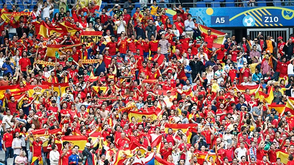 Afición animando a España