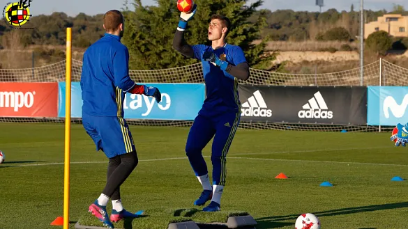 Kepa Arrizabalaga y Pau López se ejercitan en la Ciudad del Fútbol