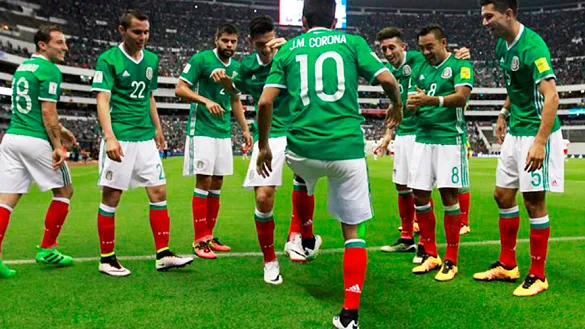 La selección de México festeja un triunfo reciente