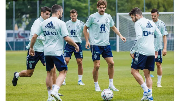 La Selección Española durante su entrenamiento en Ginebra