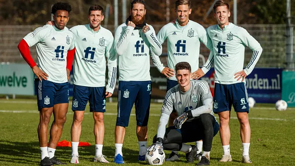 Varios jugadores de la Selección se unen en el entreno