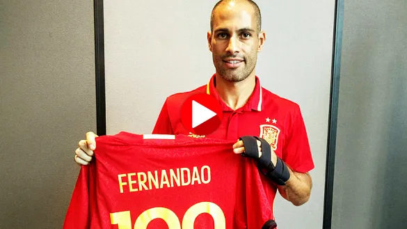 Fernandao cumple 100 partidos con España