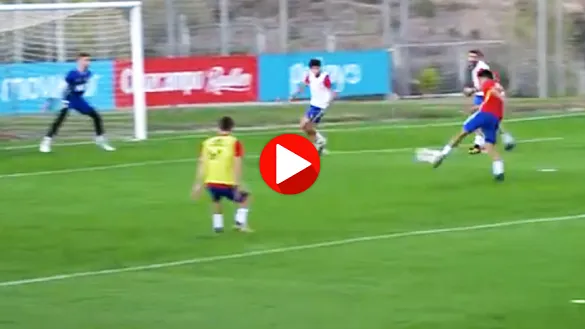 Golazo de Pablo Fornals durante el entrenamiento de la Selección Sub-21