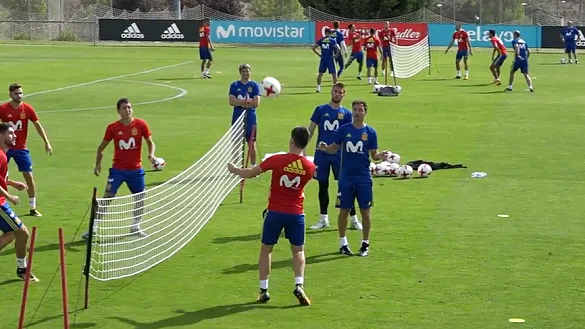 ​Increíble pero cierto: ¡62 toques para resolver un punto de Fútbol-tenis!