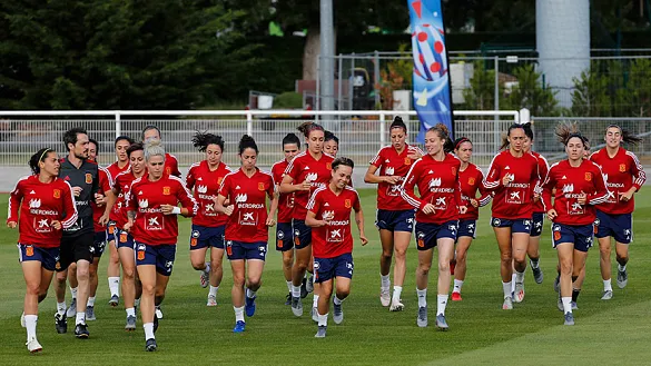La Selección española se entrena en Deauville (Francia)