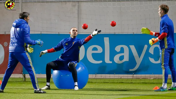 Los guardametas de la Sub-21 se entrenan en Las Rozas