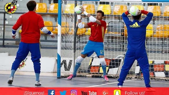 Los jugadores de la Selección Española de Fútbol Sala se ejercitan en la Ciudad del Fútbol
