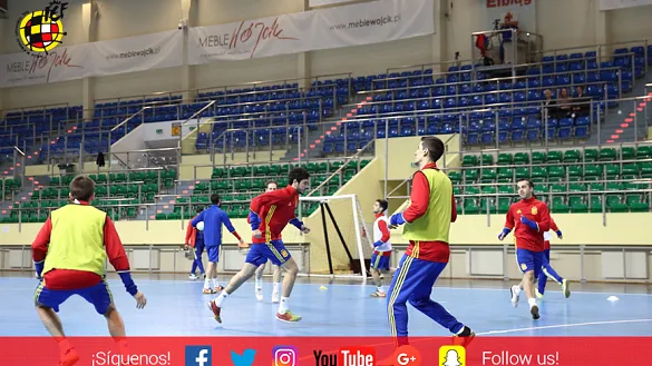 La Selección Española de Fútbol Sala se entrena en el Sport Hall de Elblag (Polonia)