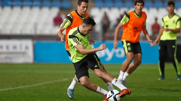 Momento del entrenamiento oficial de los Sub-21 en Almería