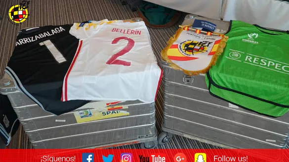 Las equipaciones para el Portugal - España Sub-21, preparadas en el hotel de concentración de la Selección