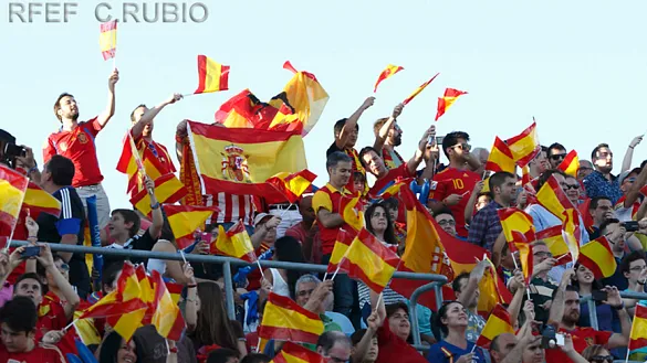 El público de Getafe anima a la Selección Española