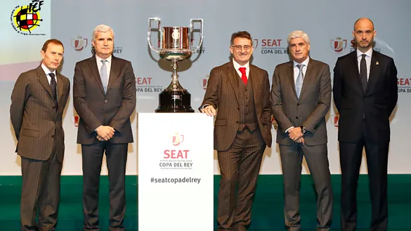 Representantes de los clubes clasificados para cuartos de final de la Copa de SM el Rey posan en la Ciudad del Fútbol