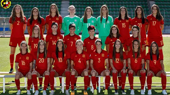 Ls jugadoras convocadas para la Eurocopa Femenina posan en la Ciudad del Fútbol