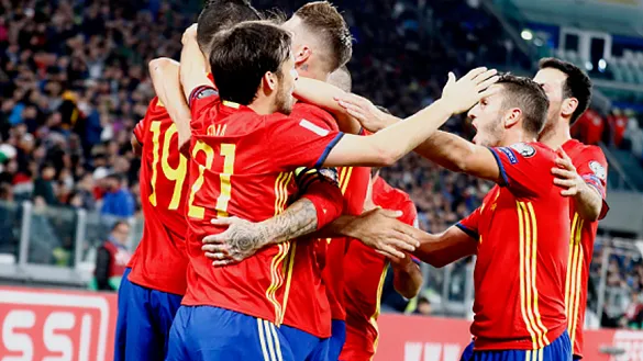 Los jugadores de la Selección celebran un gol