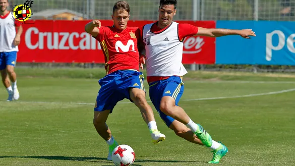 Denis Suárez y Mikel merino durante el entrenamiento de los Sub-21 en Las Rozas