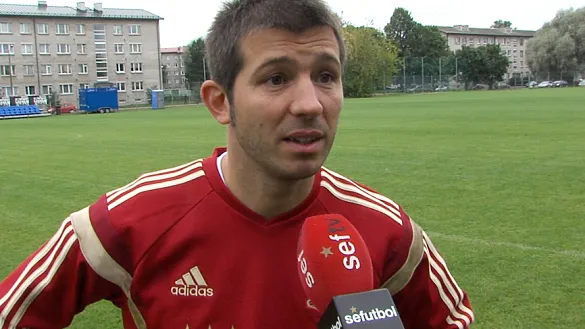 El Seleccionador nacional Sub-21, Albert Celades, habla para SEFUTBOL en Tallin