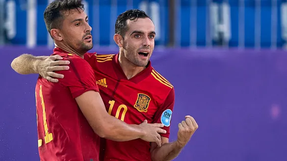 Joselito y Chiky celebrando uno de los goles del primero 