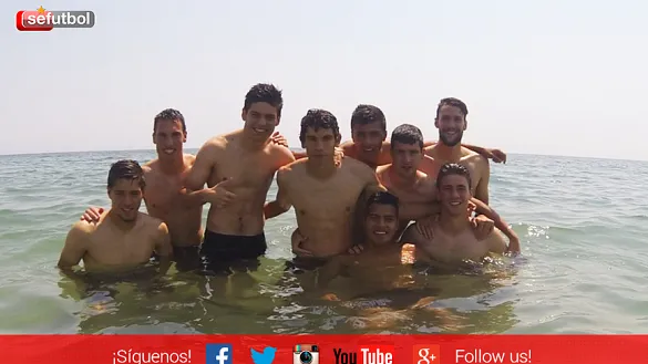 Los internacionales Sb-19, en la playa de Katerini