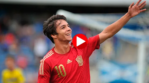 Óliver Torres celebra su tanto ante Suecia en Tenerife