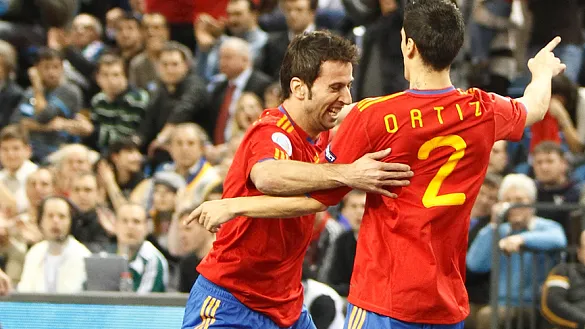 Ortiz celebra un gol con la selección
