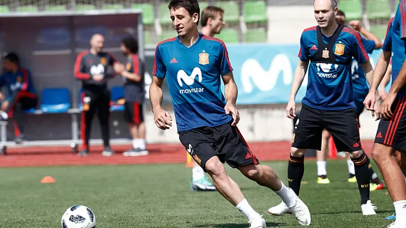 Mikel Oyarzabal durante un entrenamiento de la selección española