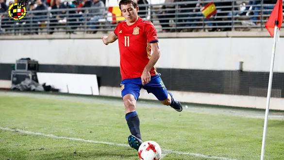 Mikel Oyarzabal durante un encuentro de la selección española Sub-21