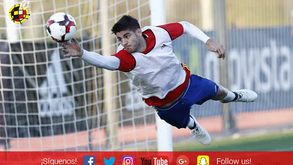 Morata demostró su habilidad bajo palos ante la atónita mirada del público