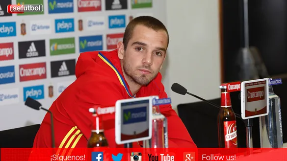 Pau López en rueda de prensa en la Ciudad del Fútbol