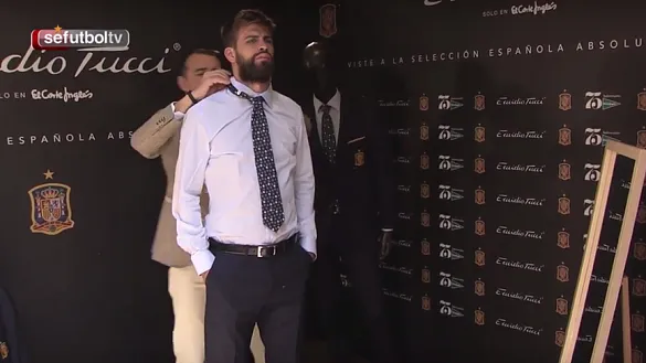 Piqué en la Selección con Emidio Tucci