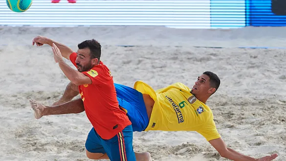 Momento del partido entre Brasil y España jugado en Dubái