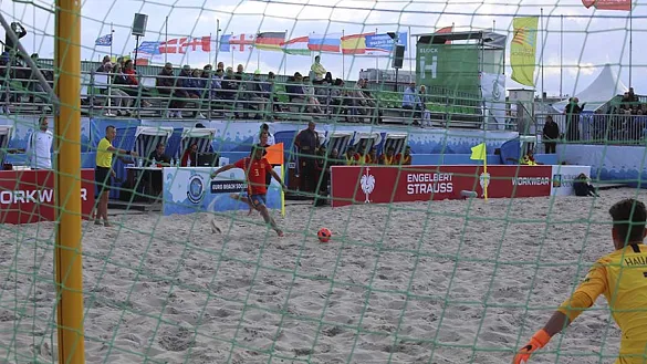 RESUMEN I El combinado nacional de fútbol playa se lleva el título ante Francia (3-2)  
