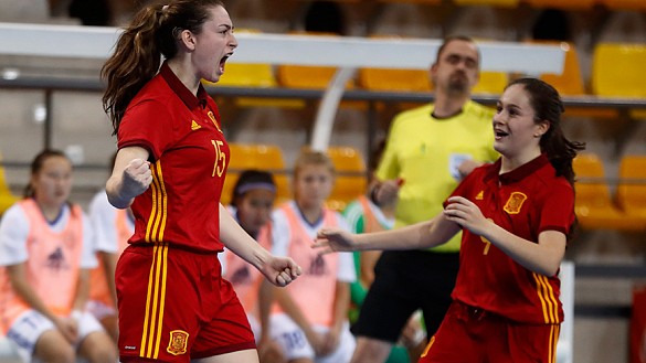 España golea (16-1) a Kazajistán en su estreno en Las Rozas