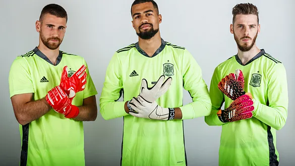 Unai Simón, Robert Sánchez y David de Gea, guardametas de la Selección española