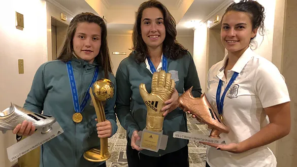 Claudia Pina, Cata Coll e Irene López