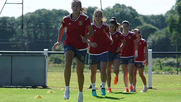 La Selección española Sub-20 femenina entrena en Francia