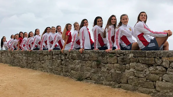 Las jugadoras de la Selección española Sub-20 posan en la Bretaña francesa