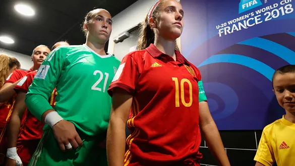 Las jugadoras de la Selección Sub-20 se preparan para saltar al campo en un partido del Mundial