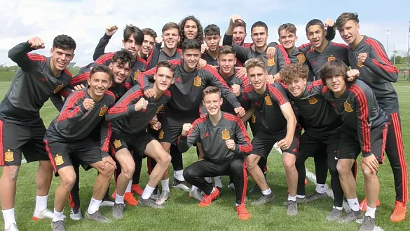 La Sub-17 posa antes de la final
