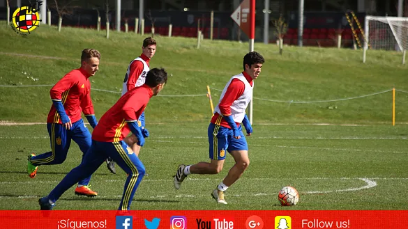 Carles Aleñá: "Primero vamos a pensar en Bielorrusia. Sabemos que es un equipo que defiende bien y presiona arriba"