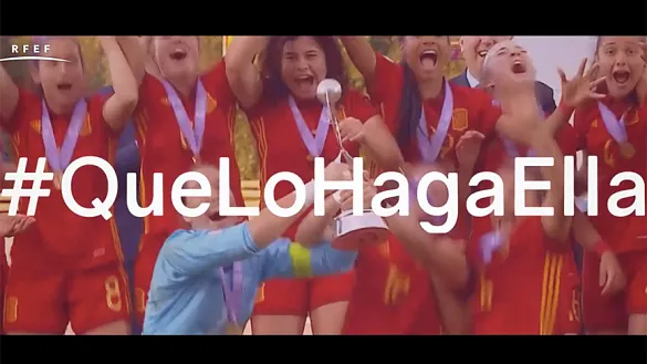 #QueLoHagaElla