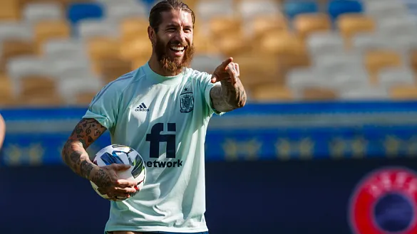 Sergio Ramos durante un entrenamiento en Kiev