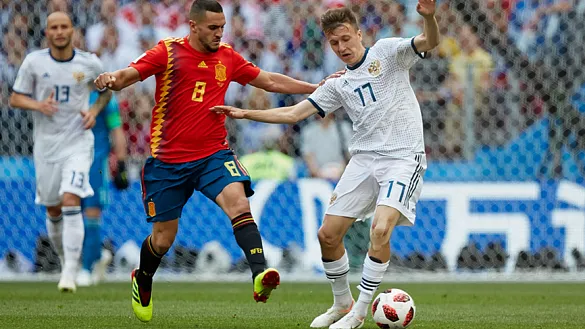 Momento del partido entre España y Rusia jugado en Moscú 