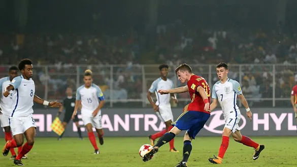 Momento del partido entre las selecciones Sub-17 de Inglaterra y España