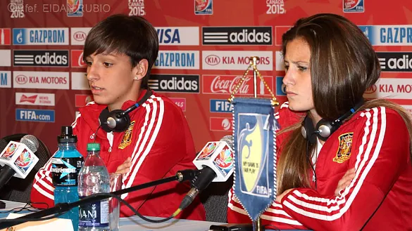 Marta Corredera y Sandra Paños en la rueda de prensa previa al partido ante Corea