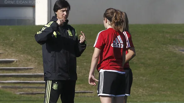 Toña Is, seleccionador de la Sub-17 femenina