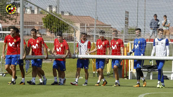 Los jugadores de la Selección Sub-21 durante su entrenamiento en Las Rozas