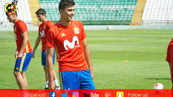Rodrigo Hernández durante el entrenamiento de los Sub-21 en Gdansk